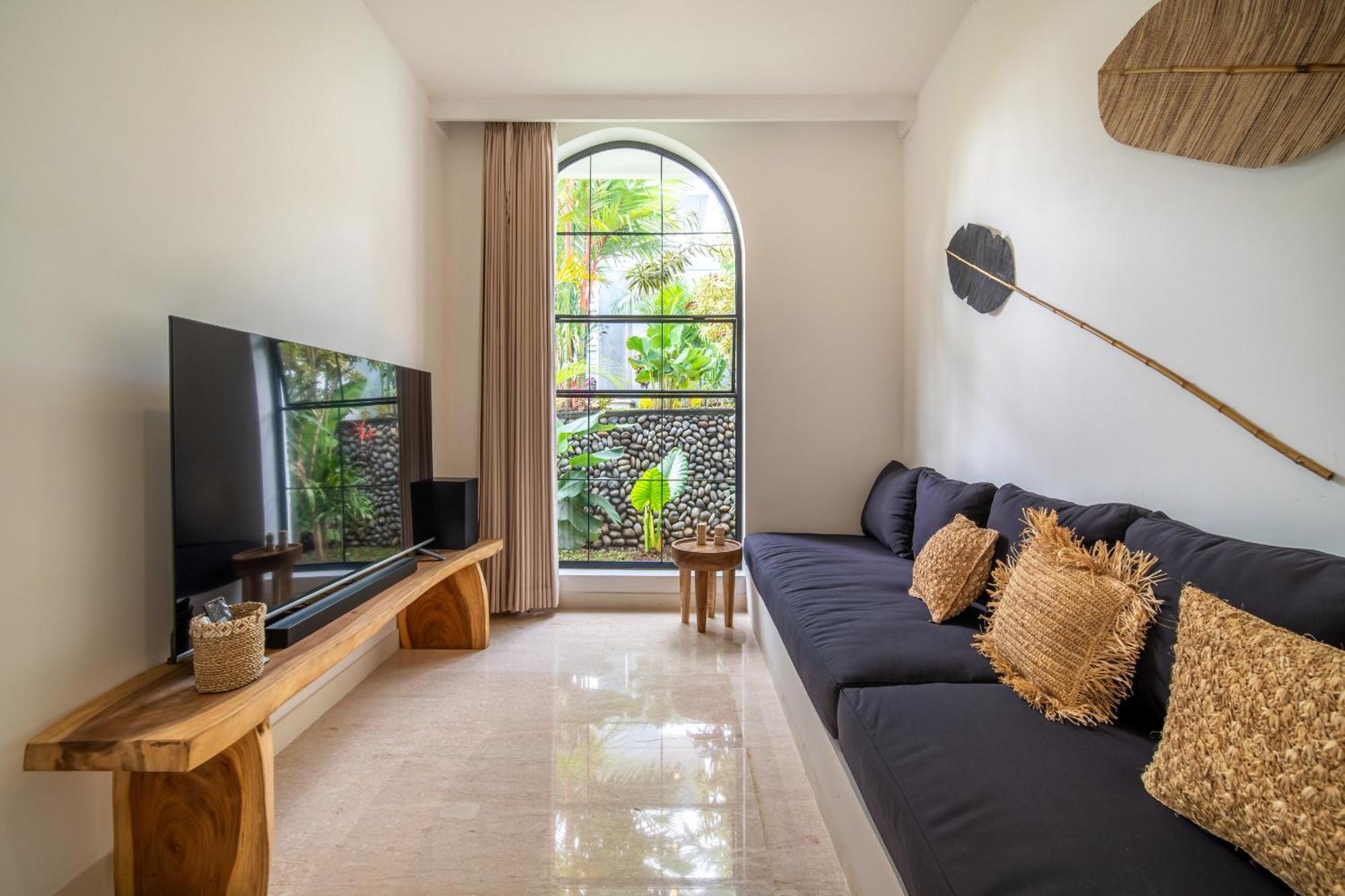 Serenity, Villa